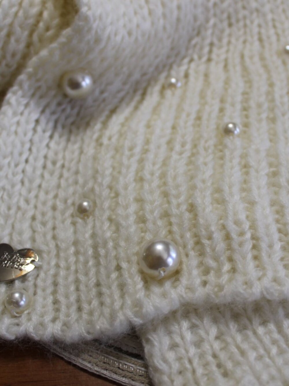 NWT Betsey Johnson Pearl women's Scarf cream color CLASSY!! - Picture 5 of 5